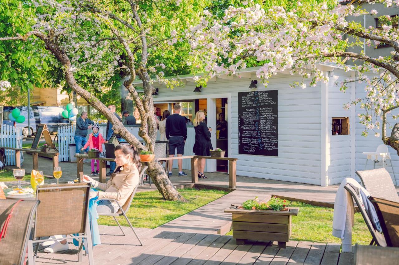 Cabin Guesthouse With Free Parking Пярну Екстериор снимка